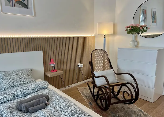 Minimalistic Apartment & Studio In Heart Street